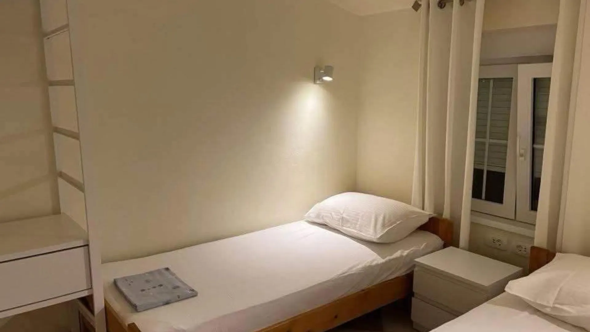Vir Beachfront Family Friendly Apartments