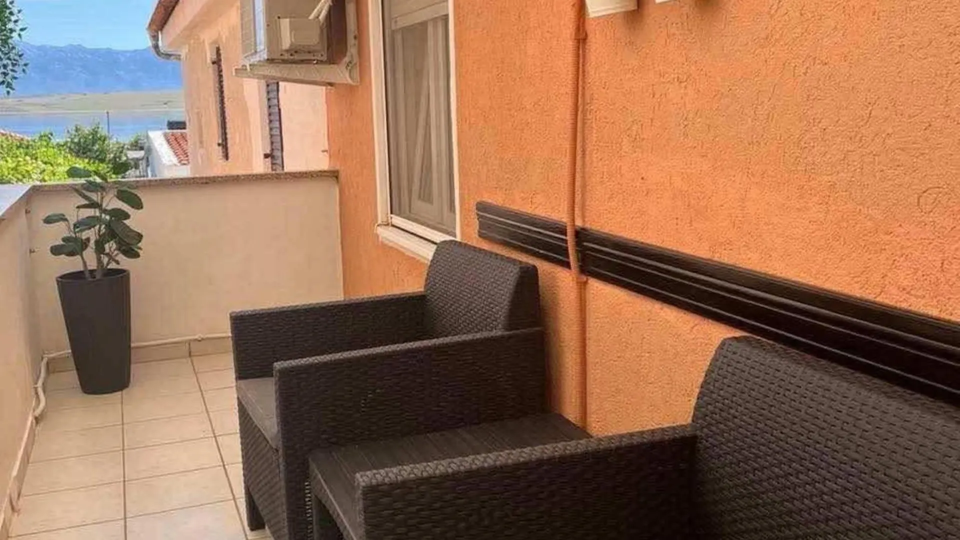 Vir Beachfront Family Friendly Apartments