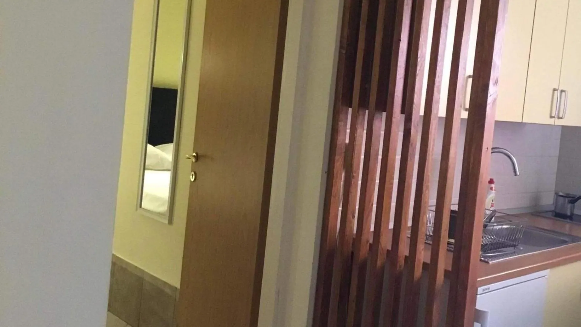 Vir Beachfront Family Friendly Apartments クロアチア